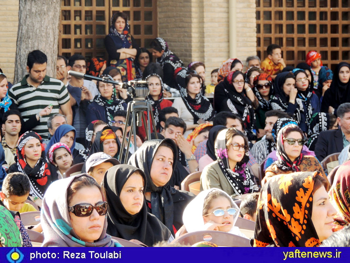 گزارش تصويري جشن روز گل‌وني در قلعه فلك‌الافلاك خرم‌آباد